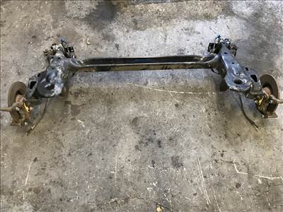 Opel Crossland X 1.2T hátsó híd 