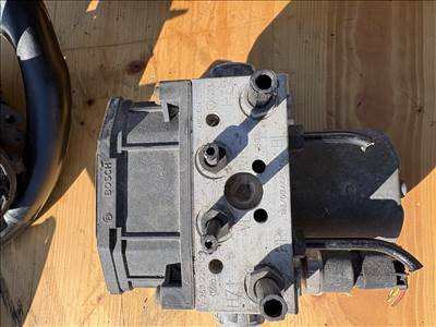 Audi A6 (C5 - 4B) ABS kocka  4b0614517h