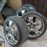  5x110 lyukosztású 18" újszerű Enzo alufelni, rajta 205/40 használt Michelin nyári gumi 