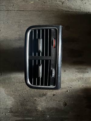 Audi A4 (B8) Szellőző 8K0 819 203 D