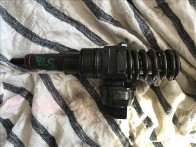 Volkswagen Jetta V 1.9PD BLS PD elem 038130073BN