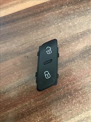 Volkswagen Passat B7 központizár kapcsoló 3AA962125