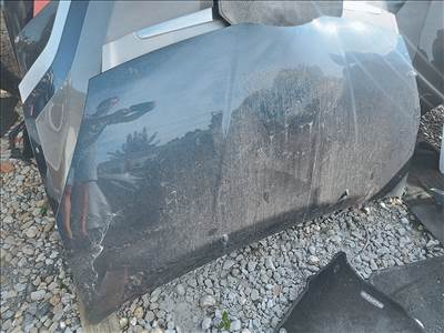 Toyota Corolla Verso (AR10) motorház fedél 