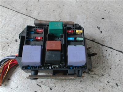 RENAULT ESPACE 02.11.01-06.02.28 Biztosítéktábla BCM BSI BSM SAM GEM modul Utastér