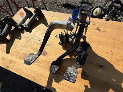 Audi A6 (C5 - 4B) pedálsor 