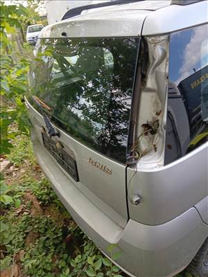 Suzuki Ignis I bontott alkatrészei