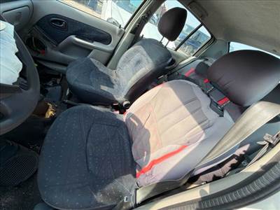 Renault Thalia I Jobb első Ülés *156768*