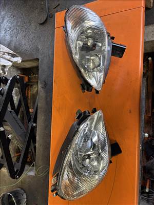 Citroën Xsara Picasso halogén fényszóró 