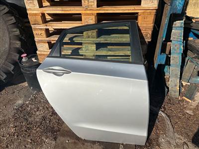  HYUNDAI i30 (GD) Jobb hátsó Ajtó (Részeivel)