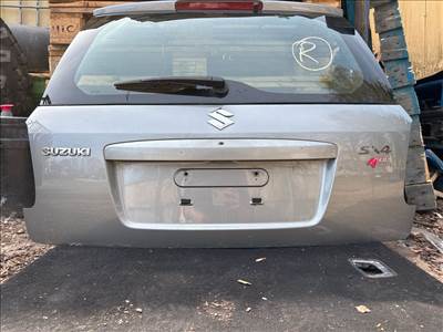  SUZUKI SX4 (GY) Csomagtérajtó (Részeivel)