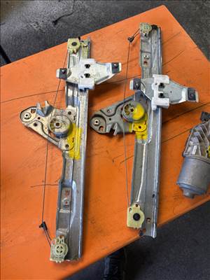 Peugeot 308 I ablakemelő mechanika 