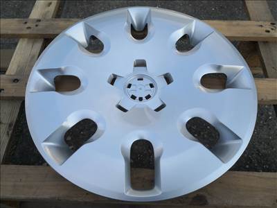 Audi A1 15-ös új  gyári dísztárcsa 1db