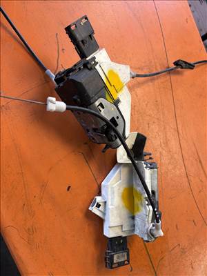 Peugeot 308 I ajtózár 