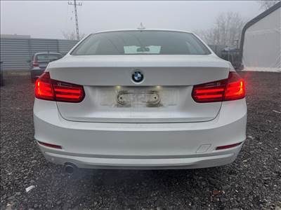 BMW F30 hátsó lámpa szett 