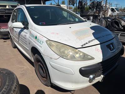 Peugeot 307 Jobb első Sárvédő *162660*