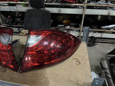 Porsche Cayenne II lámpa jobb hátsó 