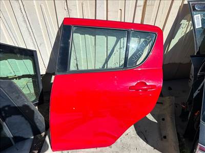 SUZUKI SWIFT IV (FZ, NZ) Bal hátsó Ajtó (Részeivel
