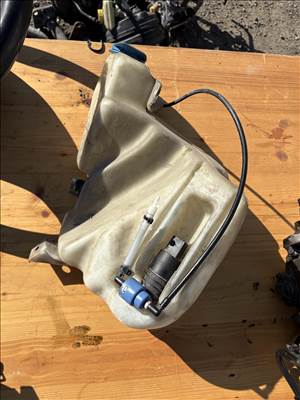 Audi A6 (C5 - 4B) ablakmosó folyadék tartály  4b0955453a