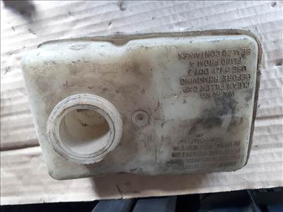 Audi 100 (C3 - 44) fékolaj tartály  3350880461 3350880451
