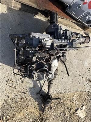 Citroën C-Crosser, Peugeot 4007, Mitsubishi Outlander II manuális sebességváltó 