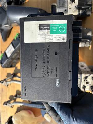 Audi A6 (C5 - 4B) Komfort modul  4b0962258b