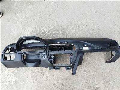 BMW F30 / F31 műszerfal héj