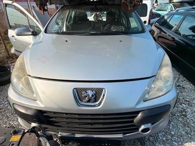 Peugeot 307 Jobb Fényszóró *156561*