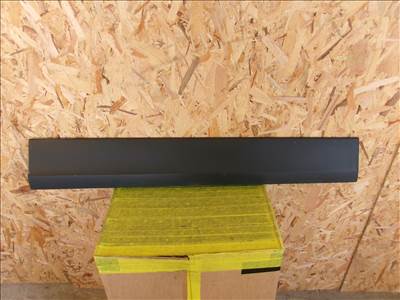 VOLKSWAGEN T-CROSS 2GM jobb első ajtó díszléc 2018- 2GM854940G