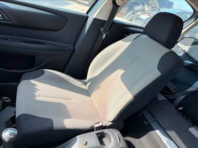 Citroën C4 I Jobb első Fejtámla *160307*