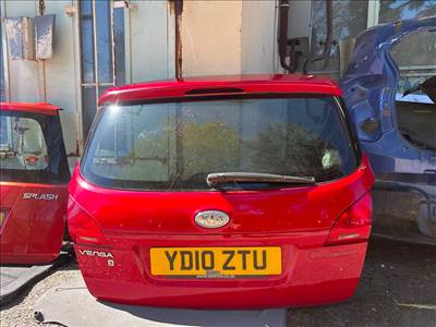 KIA VENGA (YN) Csomagtérajtó (Részeivel)