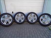 Új/Demo Mercedes GLE gyári alufelni 20-as Pirelli nyári gumival eladó. 