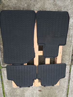 BMW X1 E84 gyári gumi szönyeg