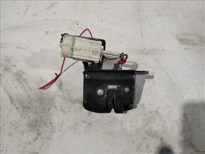 Alfa Romeo GT 2003-2010 Csomagtérajtó zár Használt Felnyíló ajtó