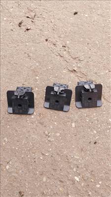 Renault Megane 2.hátsó ülés tartó műanyag