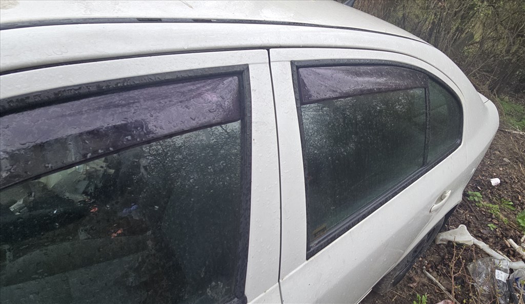 Skoda Octavia I bontott alkatrészei 1.6i BFQ 17. kép