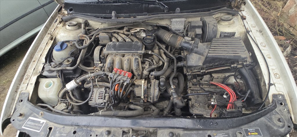 Skoda Octavia I bontott alkatrészei 1.6i BFQ 13. kép