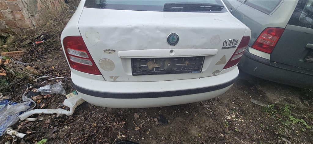 Skoda Octavia I bontott alkatrészei 1.6i BFQ 8. kép