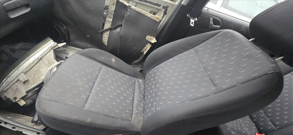 Skoda Octavia I bontott alkatrészei 1.6i BFQ 22. kép