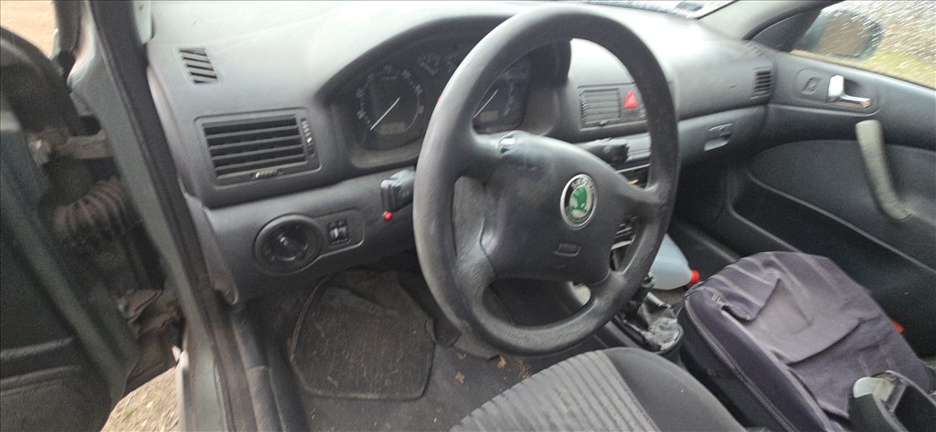 Skoda Octavia I bontott alkatrészei 1.6i BFQ 35. kép