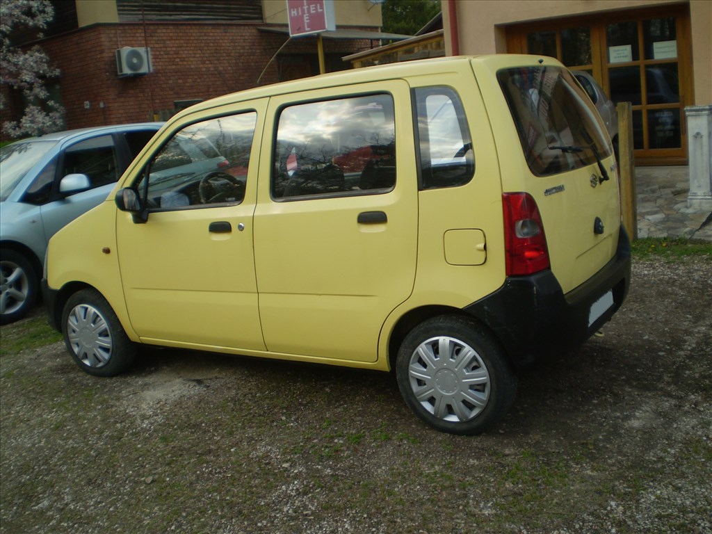 Eladó Suzuki Wagon R+ 1.0 GL Servo (5 személy) MAGYARORSZÁGI 3. kép