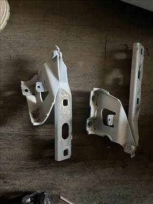 Audi Géptető zsanér 8T0828901 E