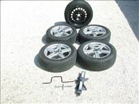  5x105 lyukosztású 16" újszerű alufelni, rajta 205/55 használt Dunlop nyári gumi gumi 