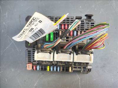 DS DS 4 utastér biztosítéktábla  9810296480