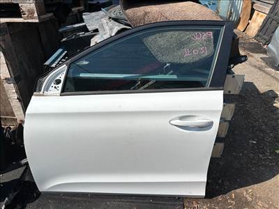  HYUNDAI i20 (GB, IB) Bal első Ajtó (Részeivel)