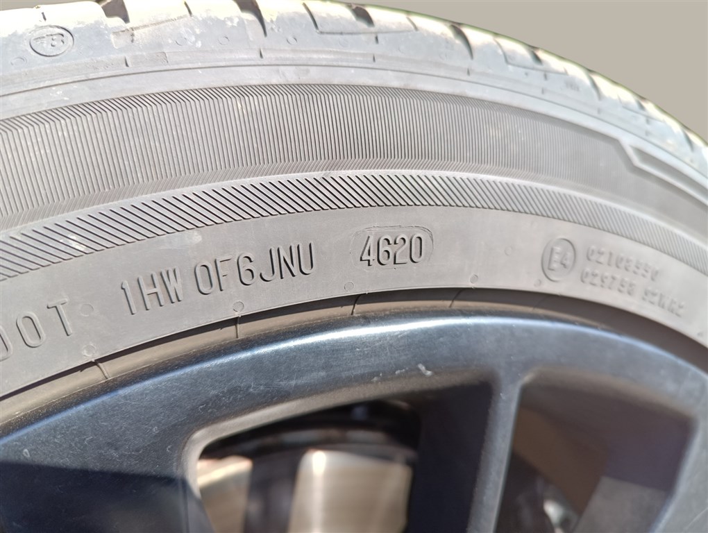  265/45 20" újszerű Barum nyári gumi gumi 2. kép