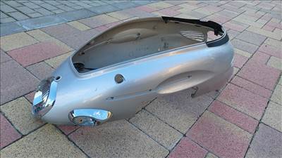 Kymco People ülés alatti idom