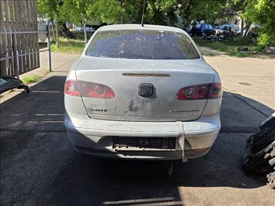 Seat Cordoba II 1.2 12V CSOMAGTÉR ajtó 