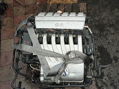 Volkswagen Passat B6 Motor (Fűzött blokk hengerfejjel) *162491*