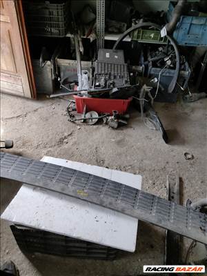 Toyota Hilux (AN10/AN20/AN30) Hátsó fellépő  521590k010