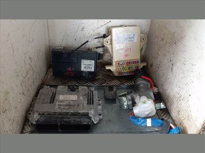 Hyundai i30 Motorvezérlő *153485* bosch-0281017213 hyundai-391142a412